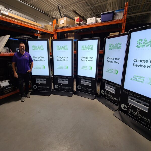 55" Digital Advertising Charge Screen - Image 2